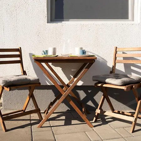 Rozi's Vacation In *